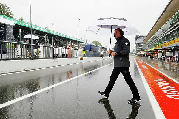 F1, Formula 1, Formula One, Portrait, Rain, Umbrella