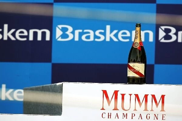 Formula One World Championship: Mumm Champagne on the podium