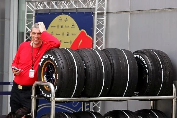 Formula One World Championship: The new markings on the Bridgestone tyres