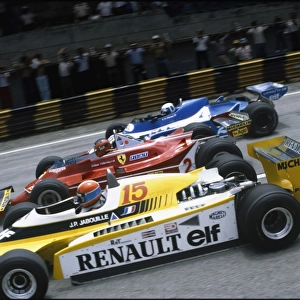 1980 Brazilian Grand Prix: Jean-Pierre Jabouille, Renault RE20, Gilles Villeneuve, Ferrari 312T5 and Didier Pironi, Ligier JS11 / 15-Ford, at the start