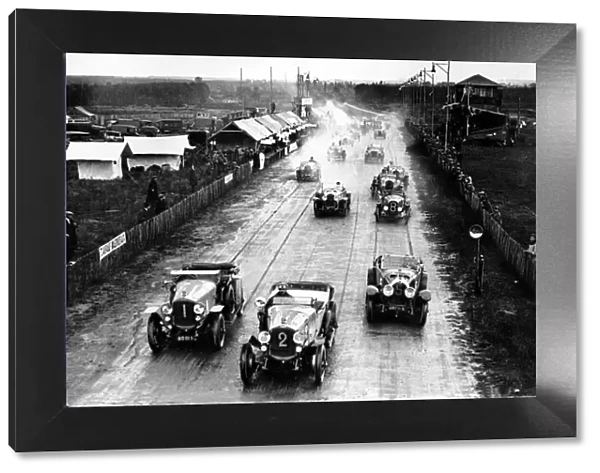 1923 Le Mans hours: Gonzague Lecureul  /  Dlaud leads Andre Dils  /  Nicolas Caerels and Robert Bloch  /  Stalter at the start
