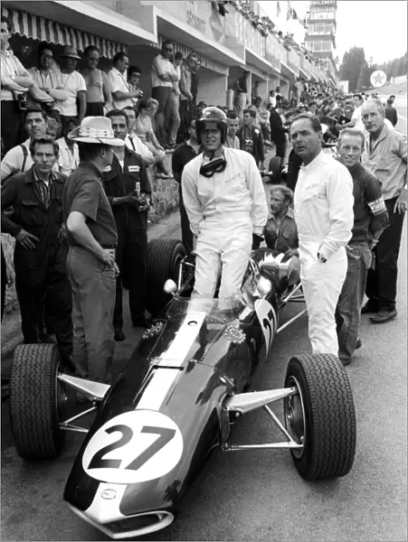 Formula One World Championship: Dan Gurney debuted his Eagle T1G but was too many laps down to be classified