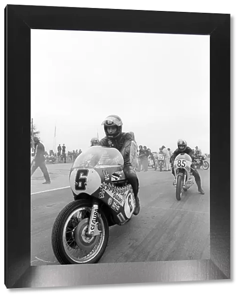 Motorbike Racing: Barry Sheene Suzuki: Motorbike Racing, Silverstone, England, Summer 1973