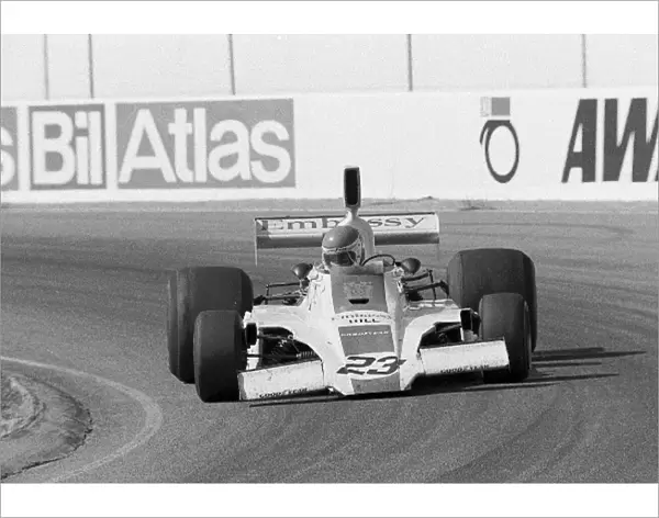 Formula One World Championship: Tony Brise Hill GH2, with broken front wing