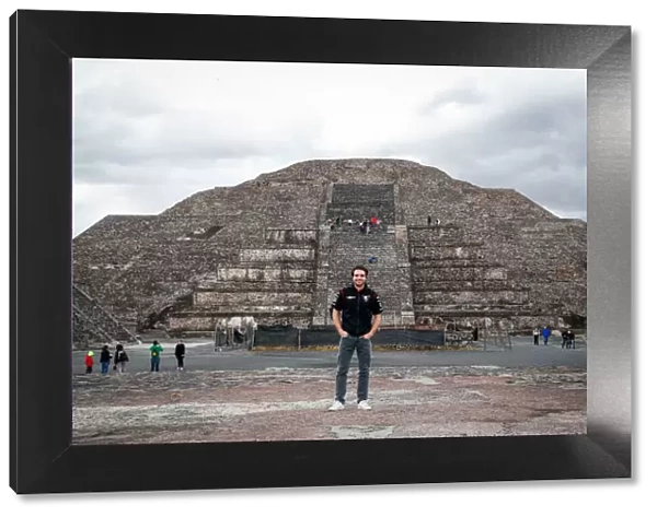 L5R7063. Jerome D ambrosia visits the Teotihuacan Pyramids.