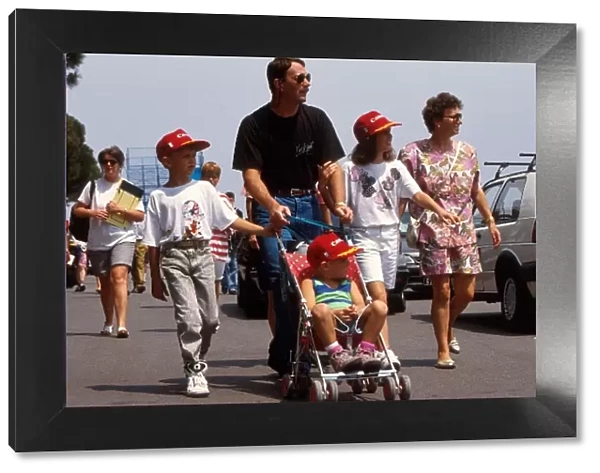 Formula One World Championship: Nigel Mansell with wife Roseanne and family enjoying a walk
