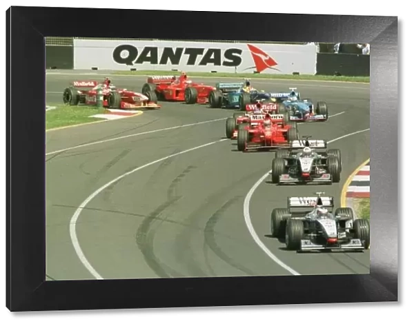 SE 1. Mika Hakkinen leads David Couthard at the start of the Australian Grand Prix