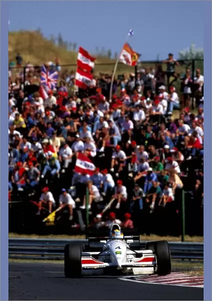 Formula One World Championship: Mark Blundell Tyrrell Yamaha 022 finished in 5th place