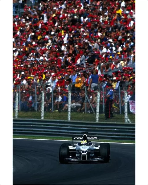 Formula One World Championship: Ralf Schumacher Williams FW22 entering the Parabolica