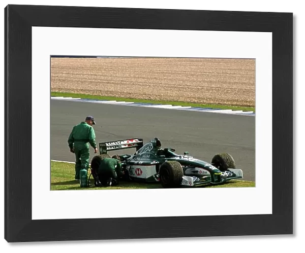 Formula One Testing: Andre Lotterer Jaguar Cosworth R2 stopped out on the circuit