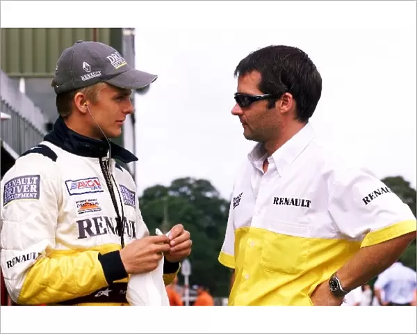 British Formula Three Championship: Heikki Kovalainen Fortec Motorsport chats with Ex championship winner Kelvin Burt