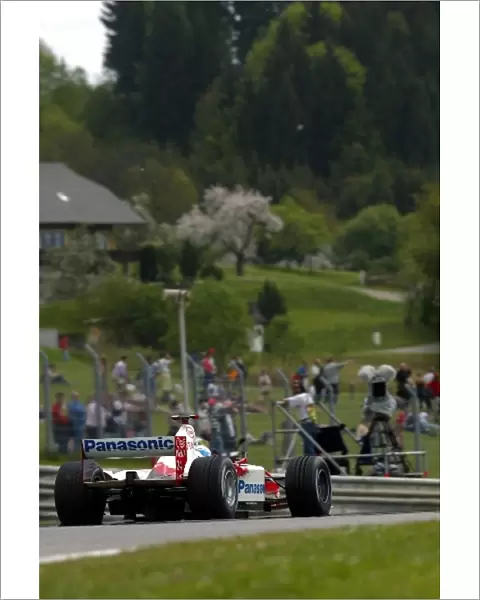 Formula One World Championship: Mika Salo Toyota TF102 during practice