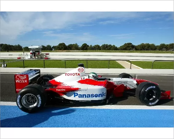Formula One Testing: Tora Takagi Tests the Toyota TF102 for the first time