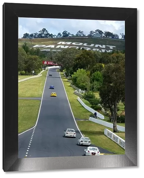 f2371. The famous Mount Panorama hosted the 2nd Bathurst 24 Hour.