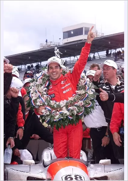 Indy Racing League: Helio Castroneves celebrates the Indianapolis 500 victory