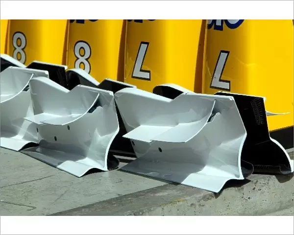 Formula One World Championship: Spare nose cones and front wing endplates for the Renault R23