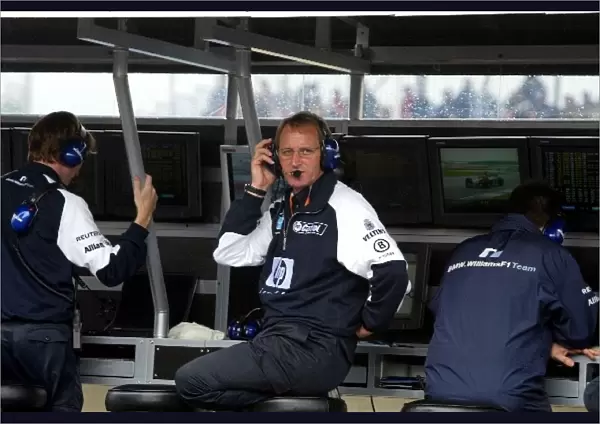 Formula One World Championship: Dickie Stanford Williams Team Manager on the pit wall
