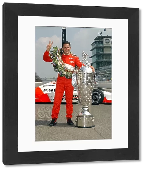 Indy Racing League: Helio Castroneves with trophy