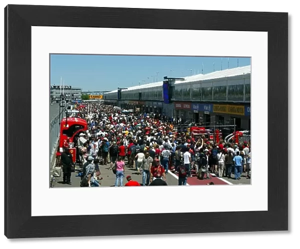 Formula One World Championship: Fans in the pitlane during the pitlane walkabout