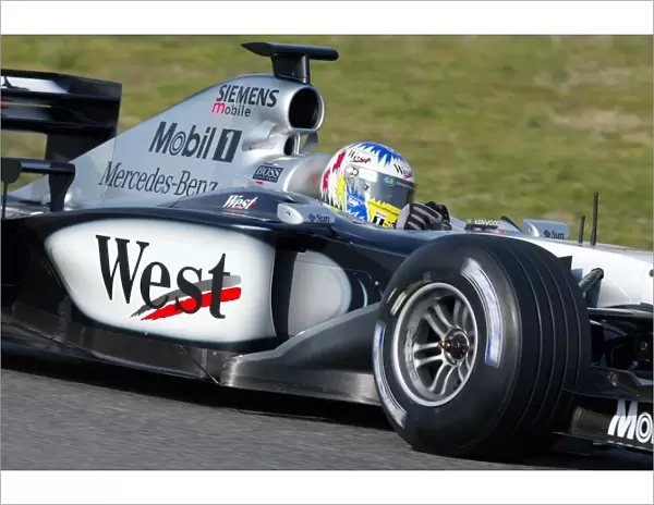Formula One Testing: Alex Wurz McLaren Mercedes MP4  /  17