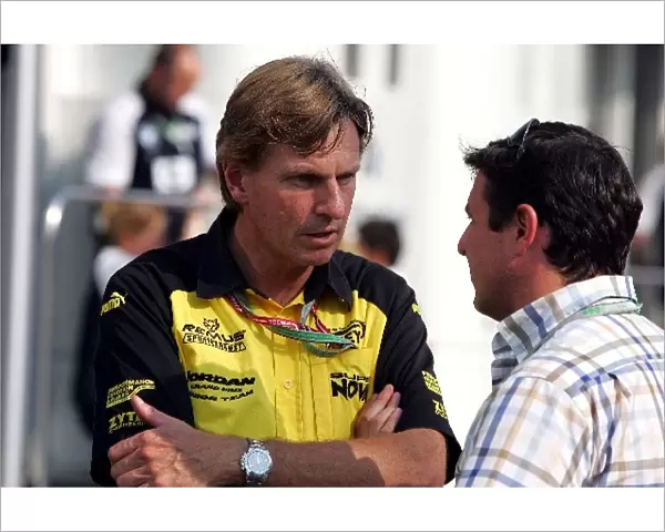 Formula One World Championship: David Sears Super Nova team owner talks with Mark Blundell