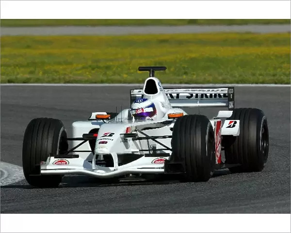 Formula One Testing: Olivier Panis tests the BAR Honda 004