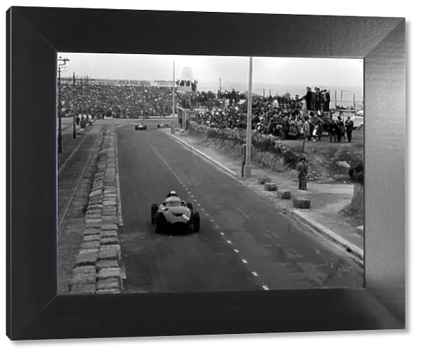 1958 Portuguese Grand Prix. Ref-2396. World ©LAT Photographic