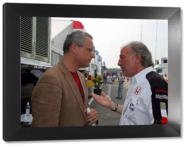Formula One World Championship: Didier Stoessel talks with David Richards BAR Team Principal