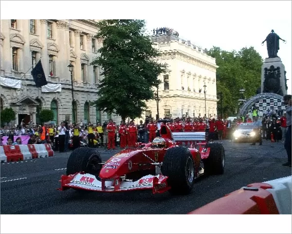 F1 Regent Street Parade: Luca badoer Ferrari