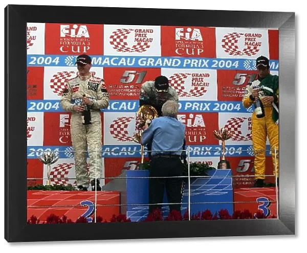 51st Macau Grand Prix: Podium L to R: Robert Kubica Manor Motorsport, Alexandre Premat ASM, Lucas di Grassi Hitech Racing