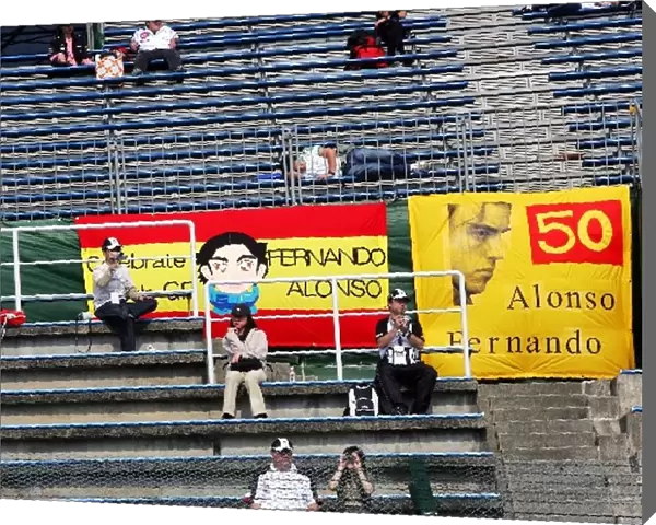 Formula One World Championship: Fans of Fernando Alonso Renault