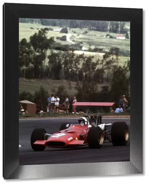 Chris Amon, Ferrari 312, Retired South African Grand Prix, Kyalami, 27 Feb-1 Mar 69 World LAT Photographic Tel: +44(0) 181 251 3000 Fax: +44(0) 181 251 3001 Ref: 69 SA 75