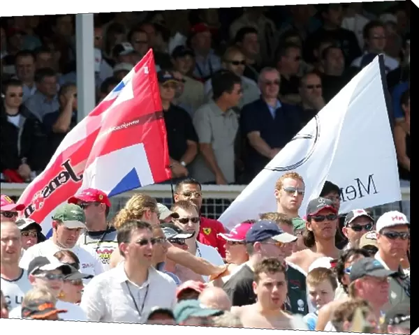 Formula One World Championship: Fans pack the grandstands