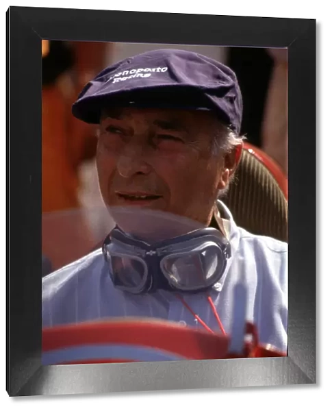Juan-Manuel Fangio World LAT Photographic Somerset House, Somerset Road, Teddington, Middlesex. Tel: +44(0)181 251 3000 Fax: +44(0)181 251 3001 Ref: F1A 03