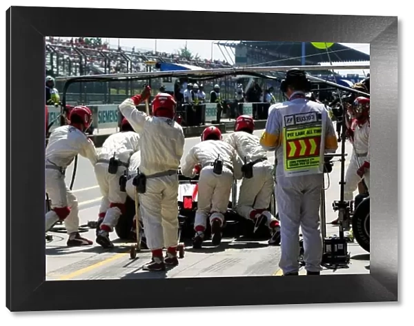 GP2. Nico Rosberg (FIN) ART makes a pit stop.