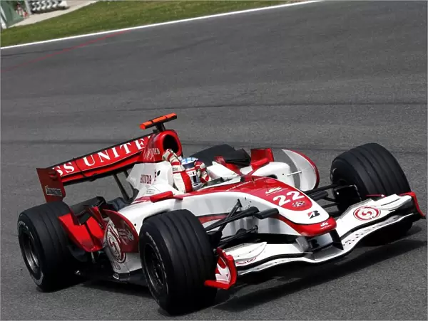 Formula One World Championship: Takuma Sato Super Aguri F1 Team SA07 celebrates the first point for the team