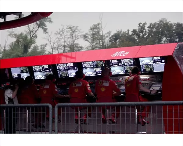 Formula One World Championship: Ferrari pitwall gantry