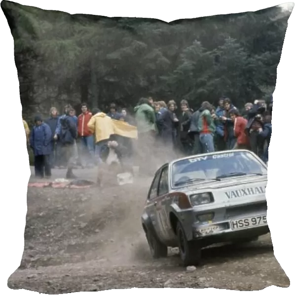 1977 World Rally Championship. Welsh International Rally, Wales, Great Britain. 1977. Pentti Airikkala (Vauxhall Chevette). World Copyright: LAT Photographic Ref: 35mm transparency 77RALLY15