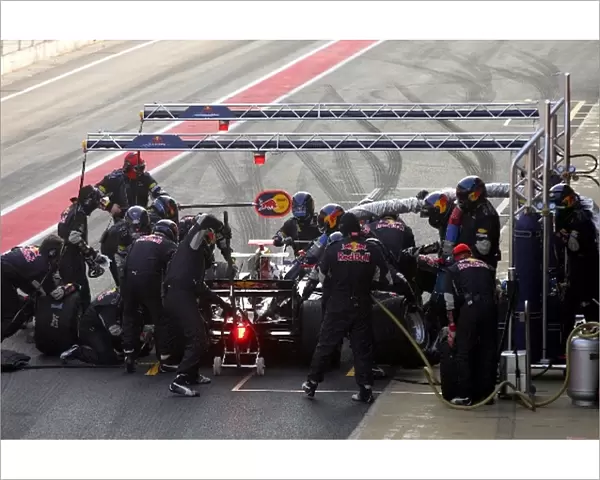 Formula One Testing: Practice pitstop for David Coulthard Red Bull Racing RB4