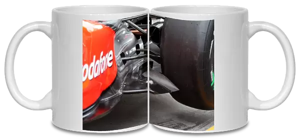 Formula One World Championship: McLaren MP4  /  24 rear floor and suspension detail