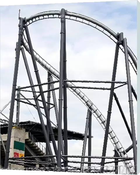 Formula One World Championship: A new roller coaster alongside the circuit, the Ringracer