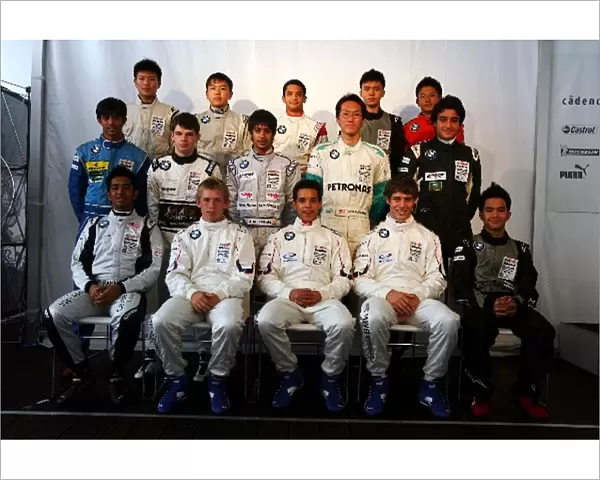 Formula BMW Pacific: The drivers group photograph