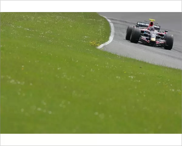 Formula One Testing: Scott Speed Scuderia Toro Rosso STR2