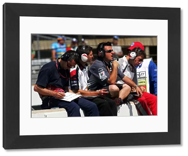 Formula One World Championship: Engineers on the pit wall