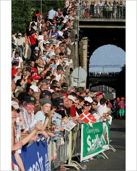 Le Mans 24 Hours: Crowds line the streets for the drivers parade