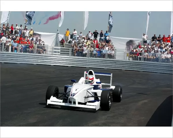 Formula One World Championship: Euan Hankey demonstrates a Formula BMW