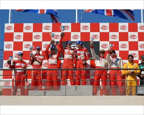 FIA GT Championship: 1st: Nathan Kinch  /  Andrew Kirkaldy Scuderia Ecosse, centre