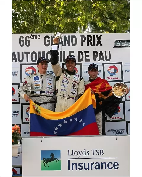 British Formula Three Championship: Round 5 National Class podium: Juho Annala Performance Racing Europe, Rodolfo Gonzalez T-Sport and Ricardo