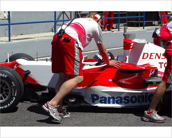 Formula One Testing: Toyota TF106 aerodynamic detail