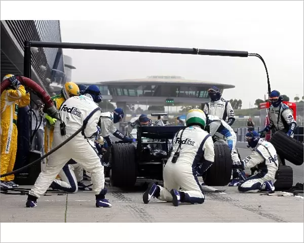 Formula One Testing: Williams do pitstop practice